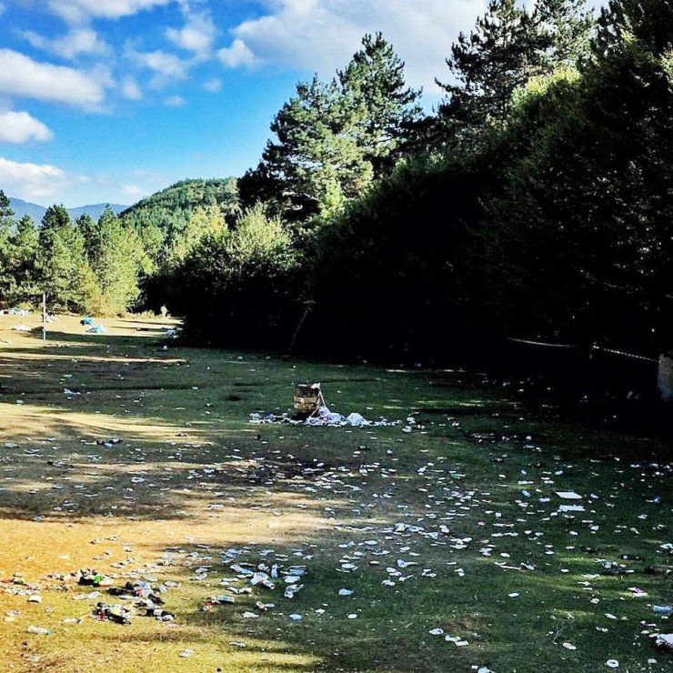 Kamp Yaptıkları Alanı Çöplüğü Çevirdiler