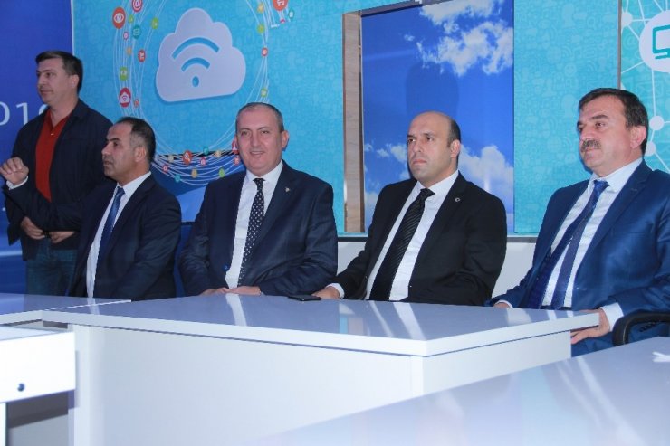 Biga’da Ekrem Ergün İlkokulunda Robotik Sınıfı Açıldı