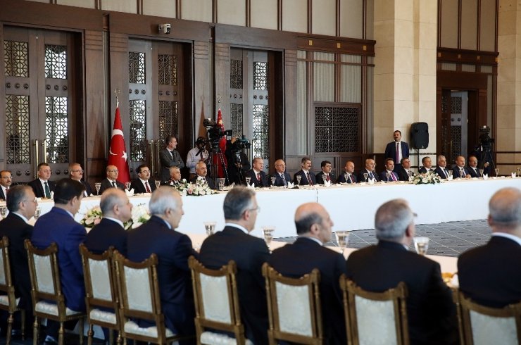 Cumhurbaşkanı Erdoğan’dan Valilere Uyarı