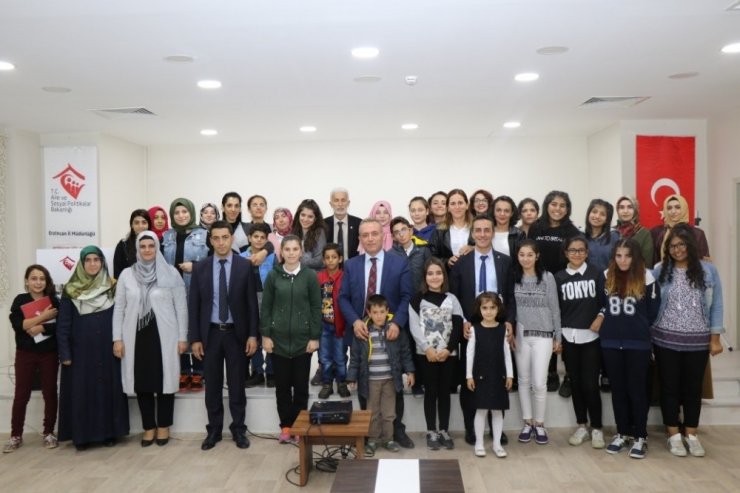 Erzincan’da Dünya Kız Çocukları Günü Etkinliği Düzenlendi