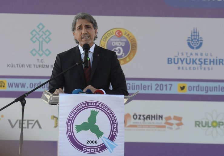 Bakan Numan Kurtulmuş Batı Özentiliğini Eleştirdi