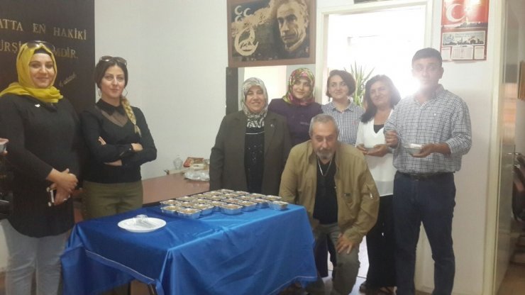 Mhp’li Kadınlardan Aşure İkramı