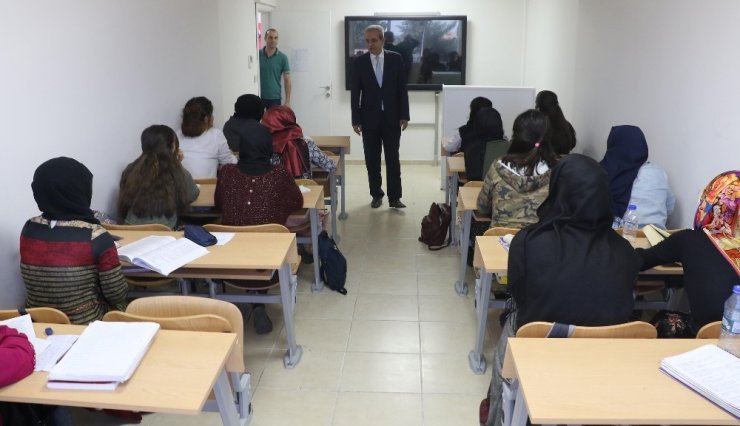 Haliliye’de Eğitim Merkezleri Gece Yarısına Kadar Açık