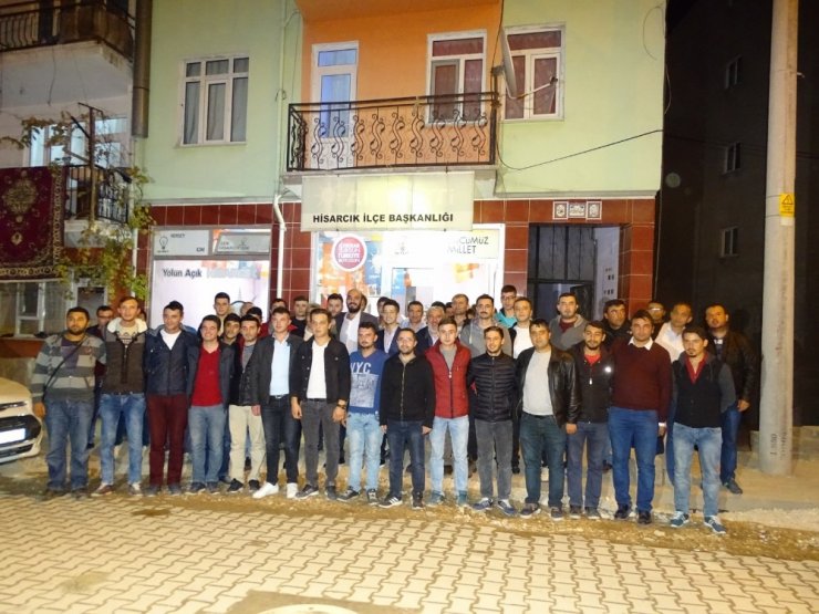 Hisarcık Ak Parti Gençlik Kollarında Emre Sarıkaş Güven Tazeledi