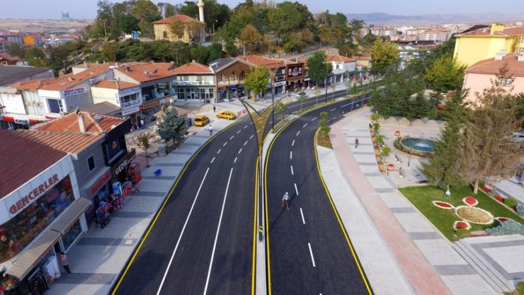 Belediye Başkanı Yaşar Bahçeci: “Kırşehir’in Kültürüne Yakışır Eser Kazandırıyoruz”