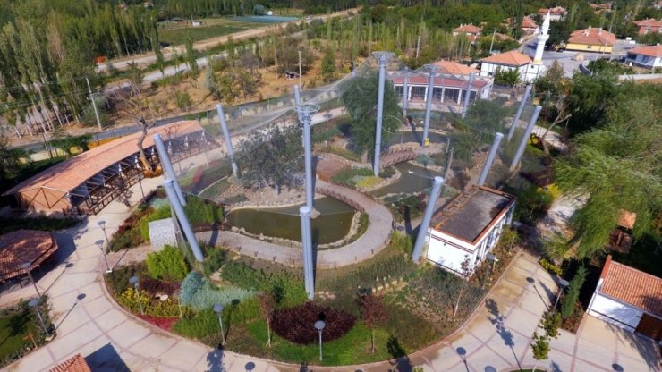 Belediye Başkanı Yaşar Bahçeci: “Kırşehir’in Kültürüne Yakışır Eser Kazandırıyoruz”