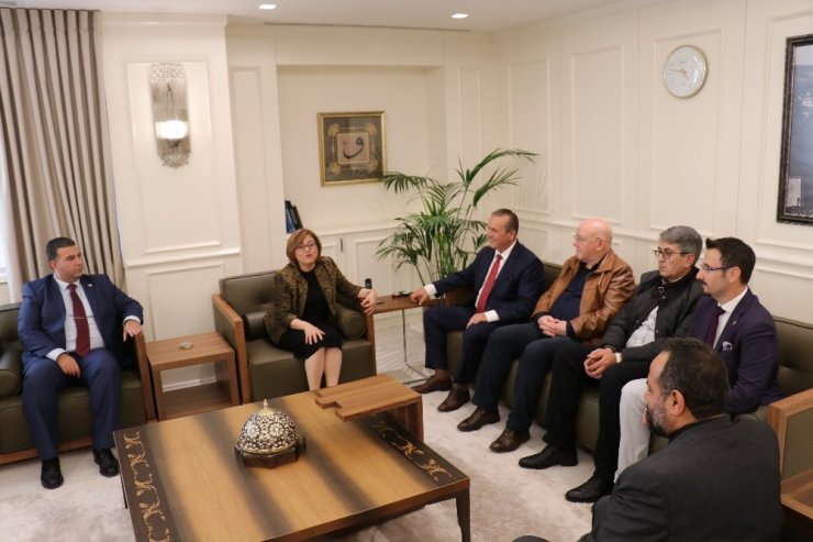 Kktc Turizm Ve Çevre Bakanı Fikri Ataoğlu, Fatma Şahin’i Ziyaret Etti