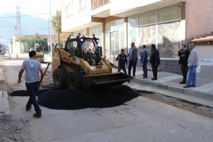 Bozulan Yollarda Onarım Çalışması Devam Ediyor
