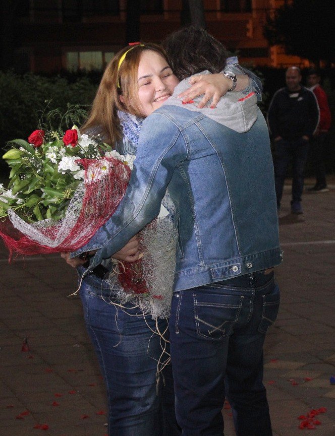 13 Yıllık Eşe Büyük Sürpriz