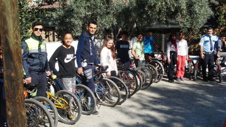 Sarıgöl Emniyetinden Öğrenciler İçin Örnek Çalışma
