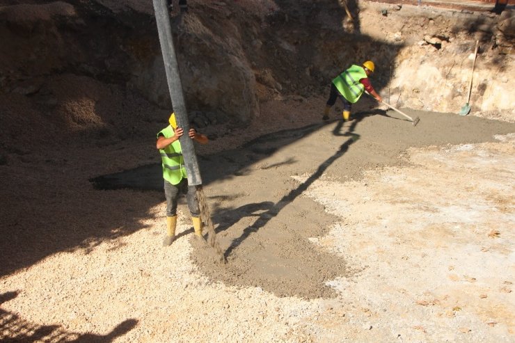 Şerifpaşa Camii Meydan Düzenleme Projesinin Temeli Dualarla Atıldı