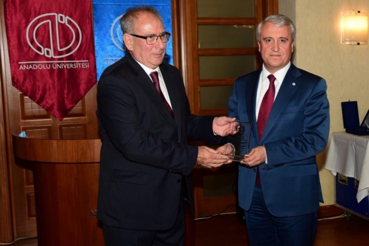 Anadolu Üniversitesi Gençlik Ve Spor Kulübü 2017-2018 Sezonunu Açtı