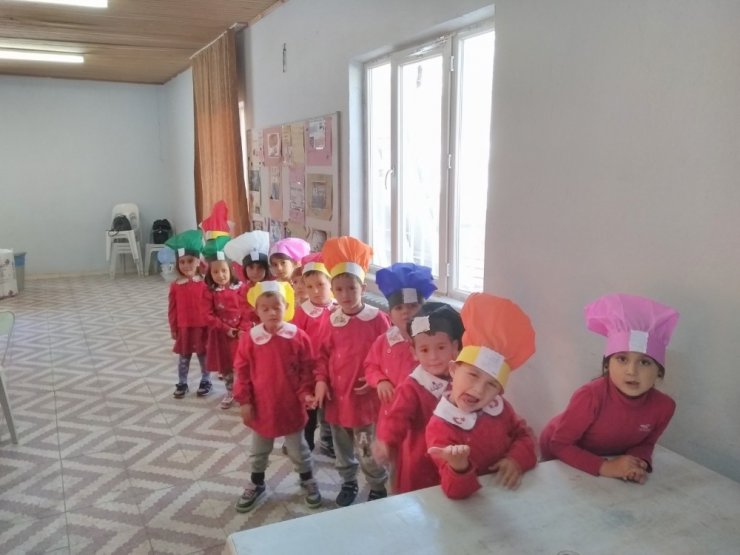 Minik Aşçıların Aşure Denemesi