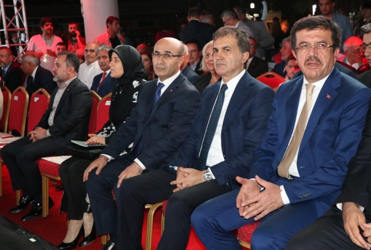 Adana’da ‘6. Dokuma Kumaş Tasarım Yarışması’ Ödül Töreni