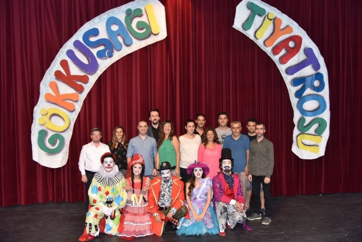 Alanya Belediye Tiyatrosu Seyirciyle Buluşuyor