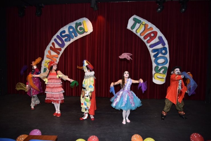 Alanya Belediye Tiyatrosu Seyirciyle Buluşuyor