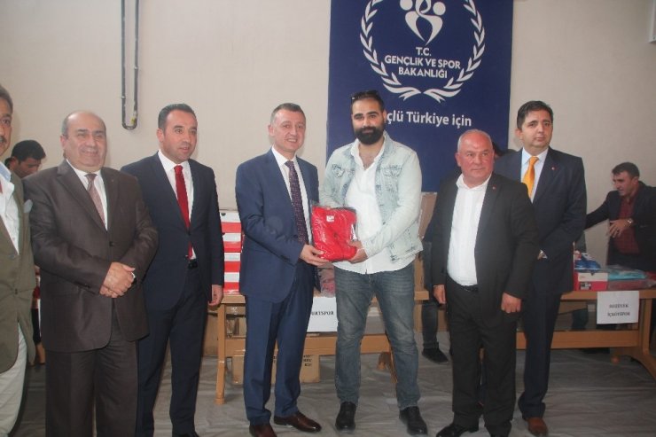 Bilecik’te Amatör Spor Haftası Kutlama Yürüyüşü Düzenlendi