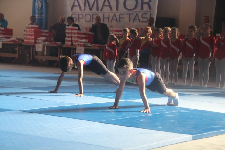Bilecik’te Amatör Spor Haftası Kutlama Yürüyüşü Düzenlendi