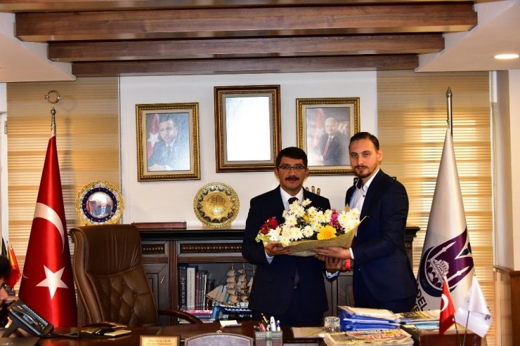 Başkan Çelik’ten Gençlik Kollarına Tavsiye