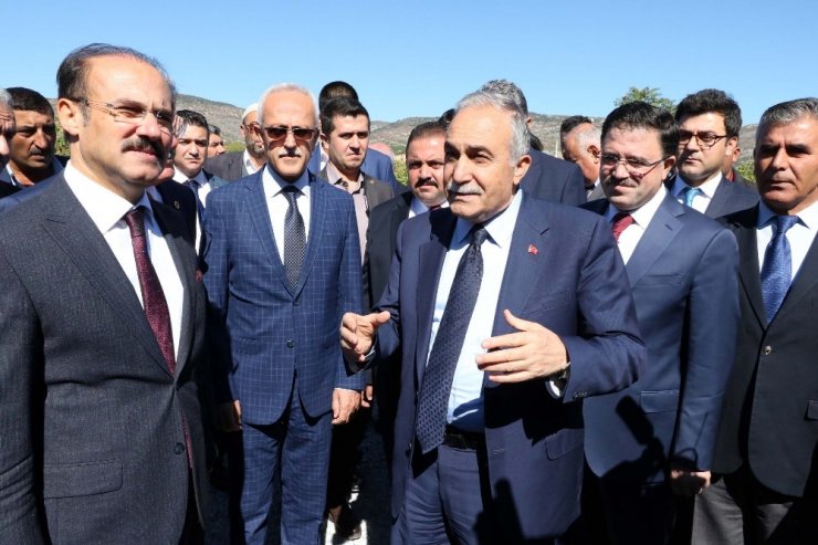 Bakan Fakıbaba: "Zengin Toprakların Zengin Çocukları Olacağız"