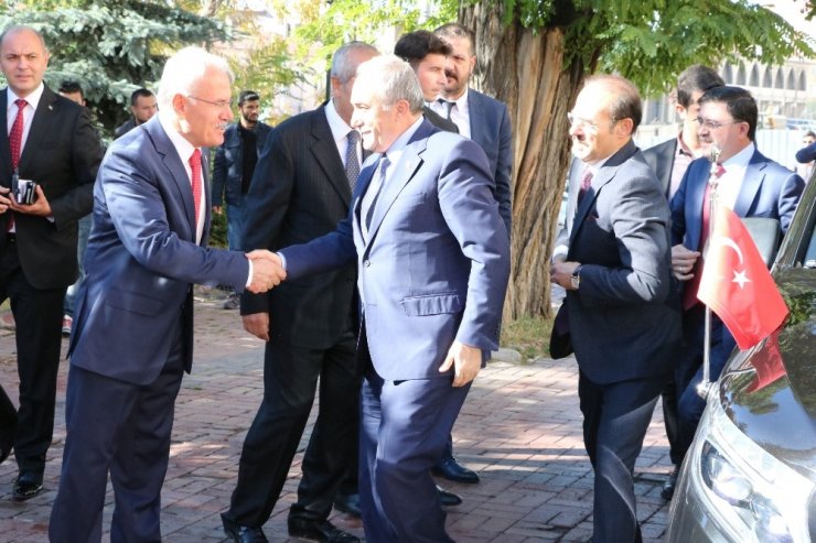 Bakan Fakıbaba: "Et Fiyatlarında Üreticiyi De Tüketiciyi De Mutlu Edeceğiz"