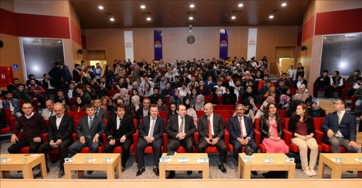 Rektör Alkan Öğrencilerle Buluştu