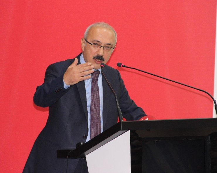 Bakan Elvan: “Ben Rektör Olsam Mezun Olan Öğrencilerin Yüzde Kaçını İşe Yerleştirebiliyoruz, Buna Bakardım”