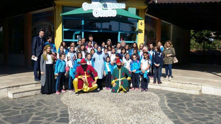 Sakarya’dan Kocaeli’ye Haklarını Öğrenmeye Geldiler