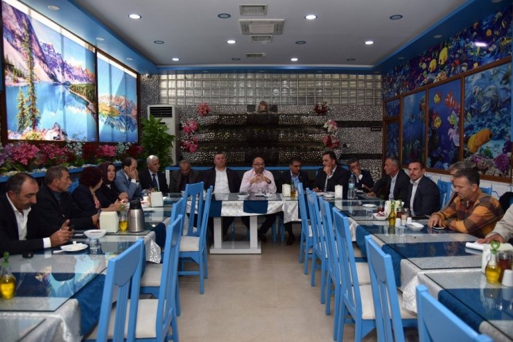 Başkan Üzülmez Muhtarlarla Bir Araya Geldi