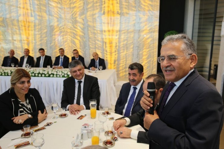 Başkan Dr.memduh Büyükkılıç Kayseri Serbest Bölge İş Adamları Derneği İstişare Toplantısına Katıldı