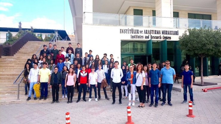 Lise Öğrencilerinden Üniversite Ziyareti