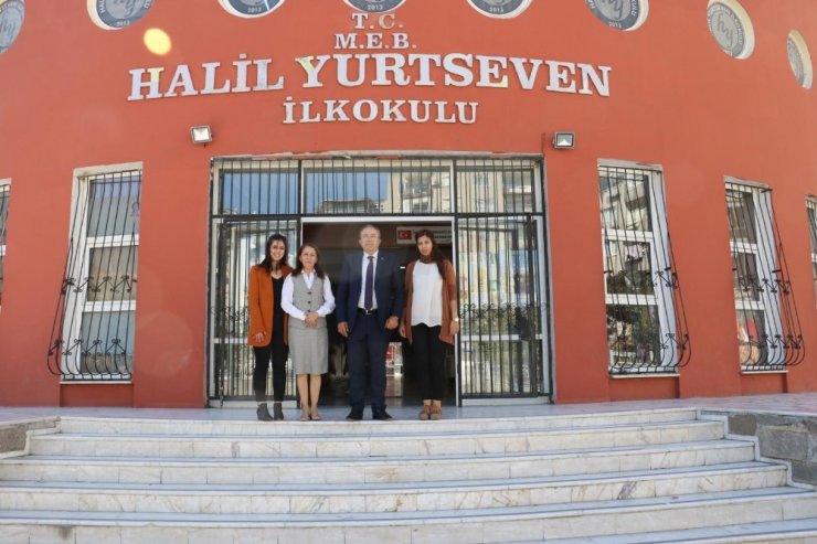 Büyükşehir İhtiyaç Sahibi Öğrencilerin Yanında