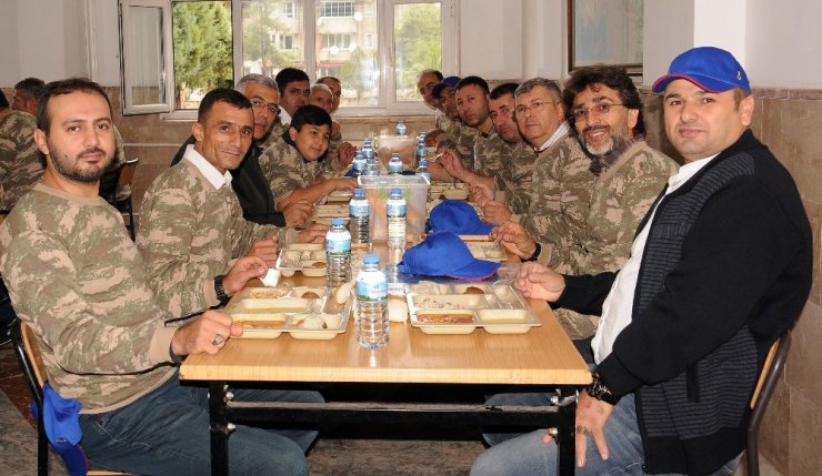 19 Yıl Sonra Tekrar İçtimaya Çıktılar