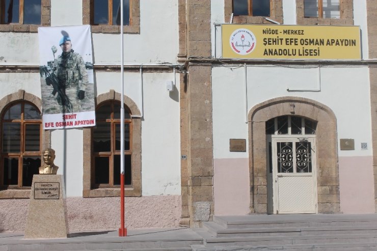 Niğdeli Şehidin Simi Okula Verildi