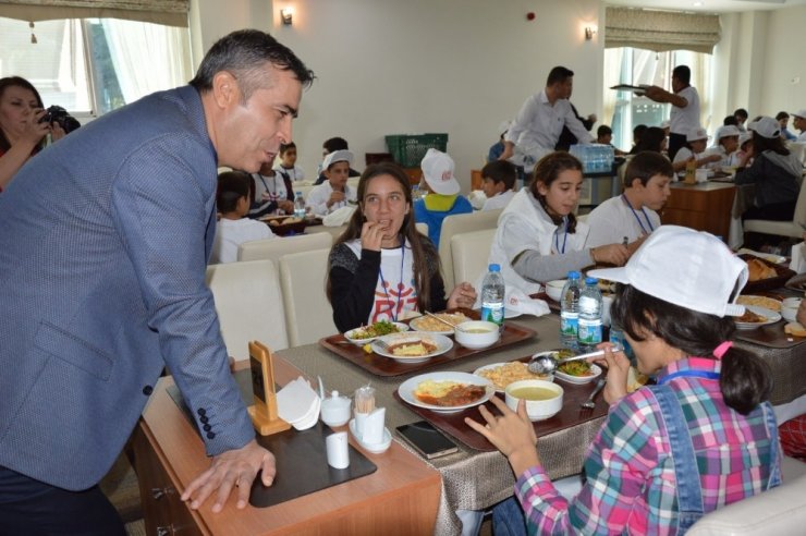 Elazığlı Öğrenciler Manisa’da