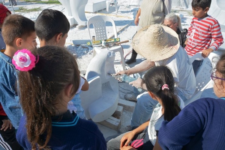 Roman Çocuklar Heykeltıraşlarla Buluştu