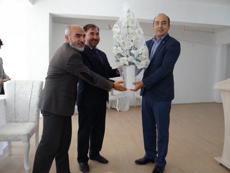 Gölpazarı Kaymakamı Yeni İlçe Müftüsünden Caminin Borçlarının Ödenmesi İstedi