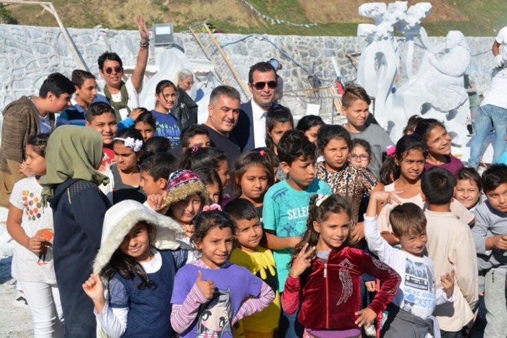 Roman Çocuklar Heykeltıraşlarla Buluştu