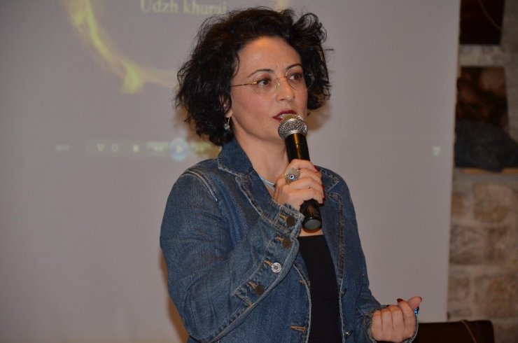 Yazar Dilek Qudey, Kuşadası’nda Okurlarıyla Buluştu