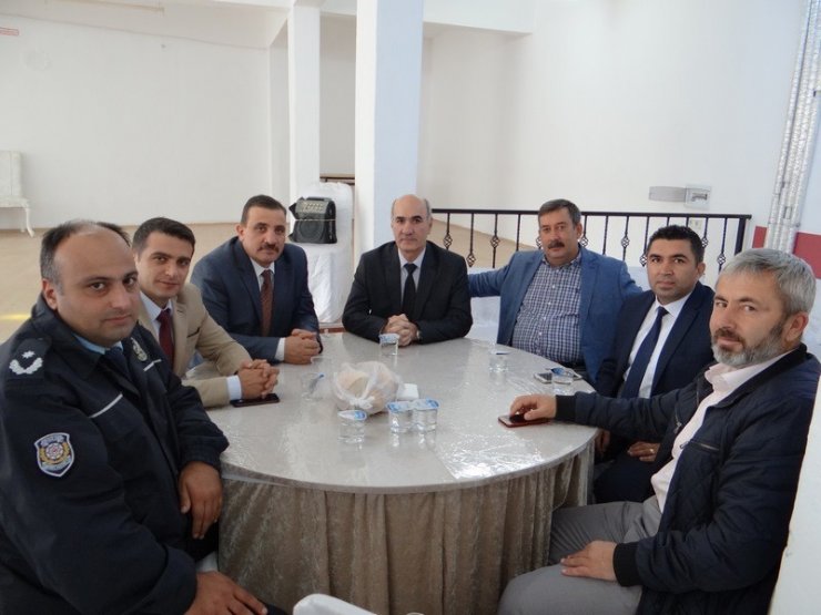 Gölpazarı Kaymakamı Yeni İlçe Müftüsünden Caminin Borçlarının Ödenmesi İstedi