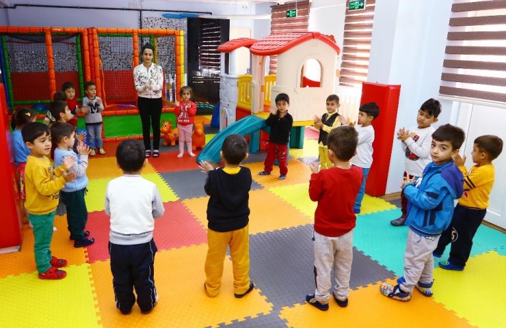 Büyükşehirin Kreşi Fark Oluşturuyor