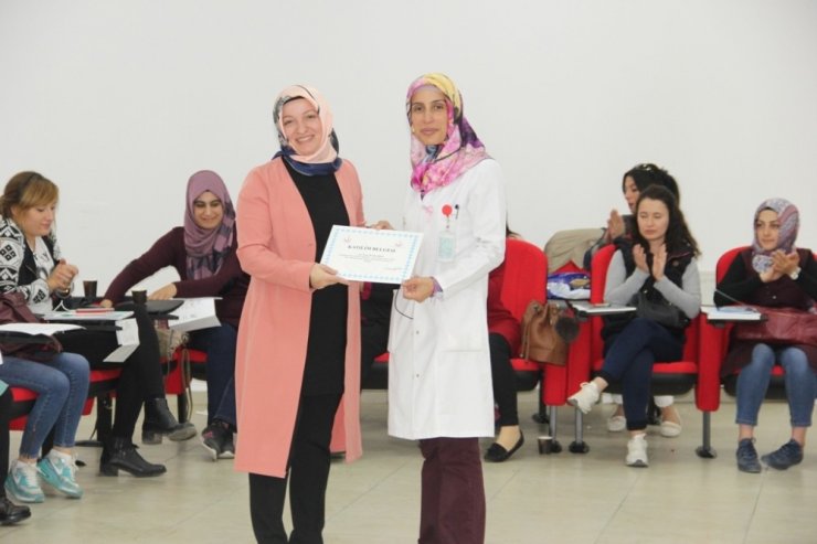 Van’da ‘Anne Sütü Ve Emzirme Danışmanlığı’ Eğitimi