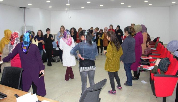 Van’da ‘Anne Sütü Ve Emzirme Danışmanlığı’ Eğitimi