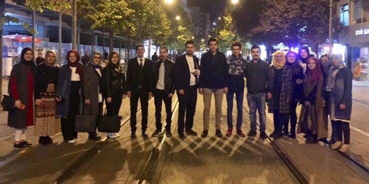 Ak Gençler 5 Bin Vatandaşa Trafik Kurallarını Hatırlattı