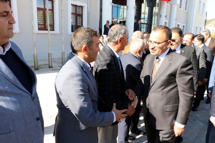 Bozdağ: "Suriye’nin Kuzeyinde Terör Koridoruna İzin Vermeyiz"