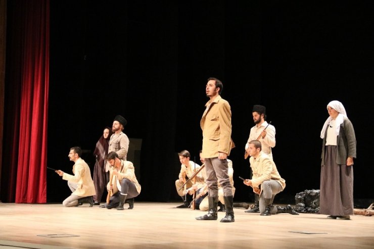 Nazım Hikmet Kuvayi Milliye Tam Not Aldı