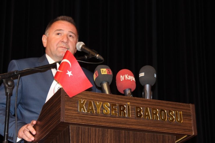 Ceza Hukukçusu Prof. Dr. Ersan Şen: “Sosyal Medya Bana Çok Tehlikeli Geliyor”