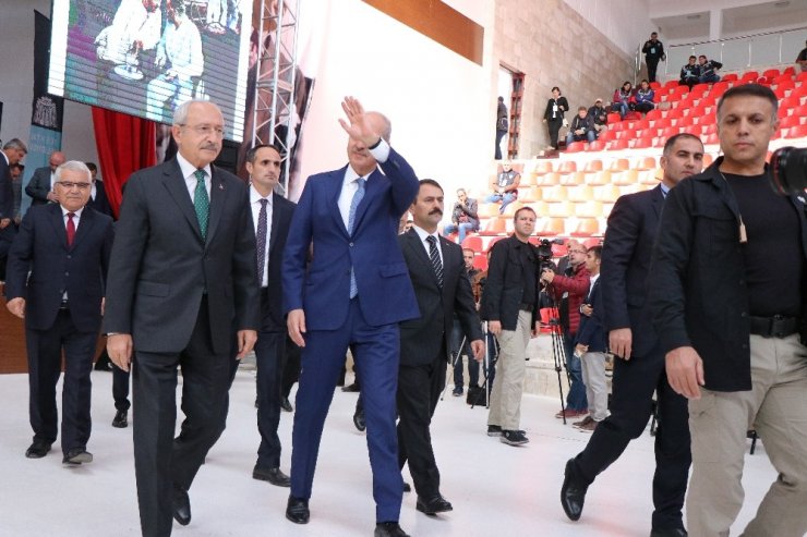 Kılıçdaroğlu Ve Kurtulmuş Hacı Bektaş-ı Veli’yi Anma Töreni’nde Salona Birlikte Girdi