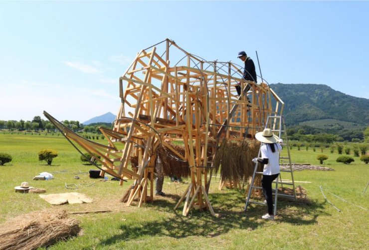 Samandan Dev Heykellerin Yapıldığı ’Wara Sanatı Festivali’