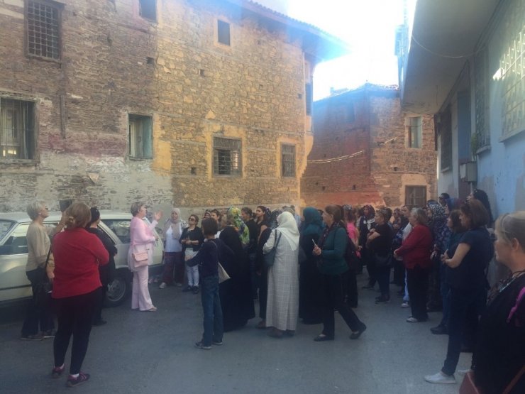 Akhisarlı Kadınlar Kula’ya Hayran Kaldı